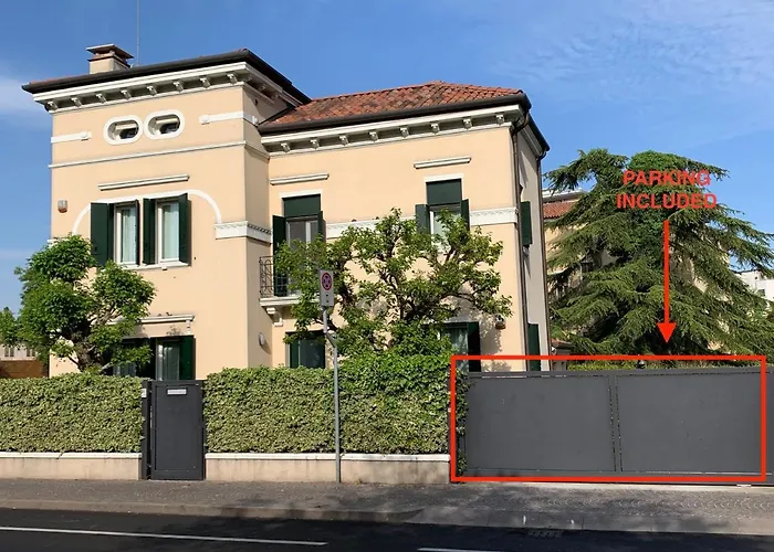 Clara's Place Mestre