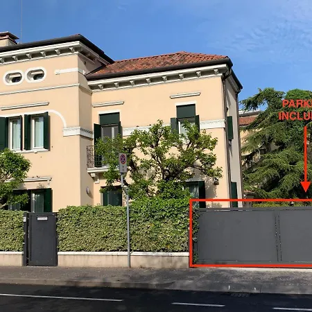 Clara's Place 메스트레